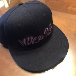 Men’s Nike SB fitted hat NWT Rare